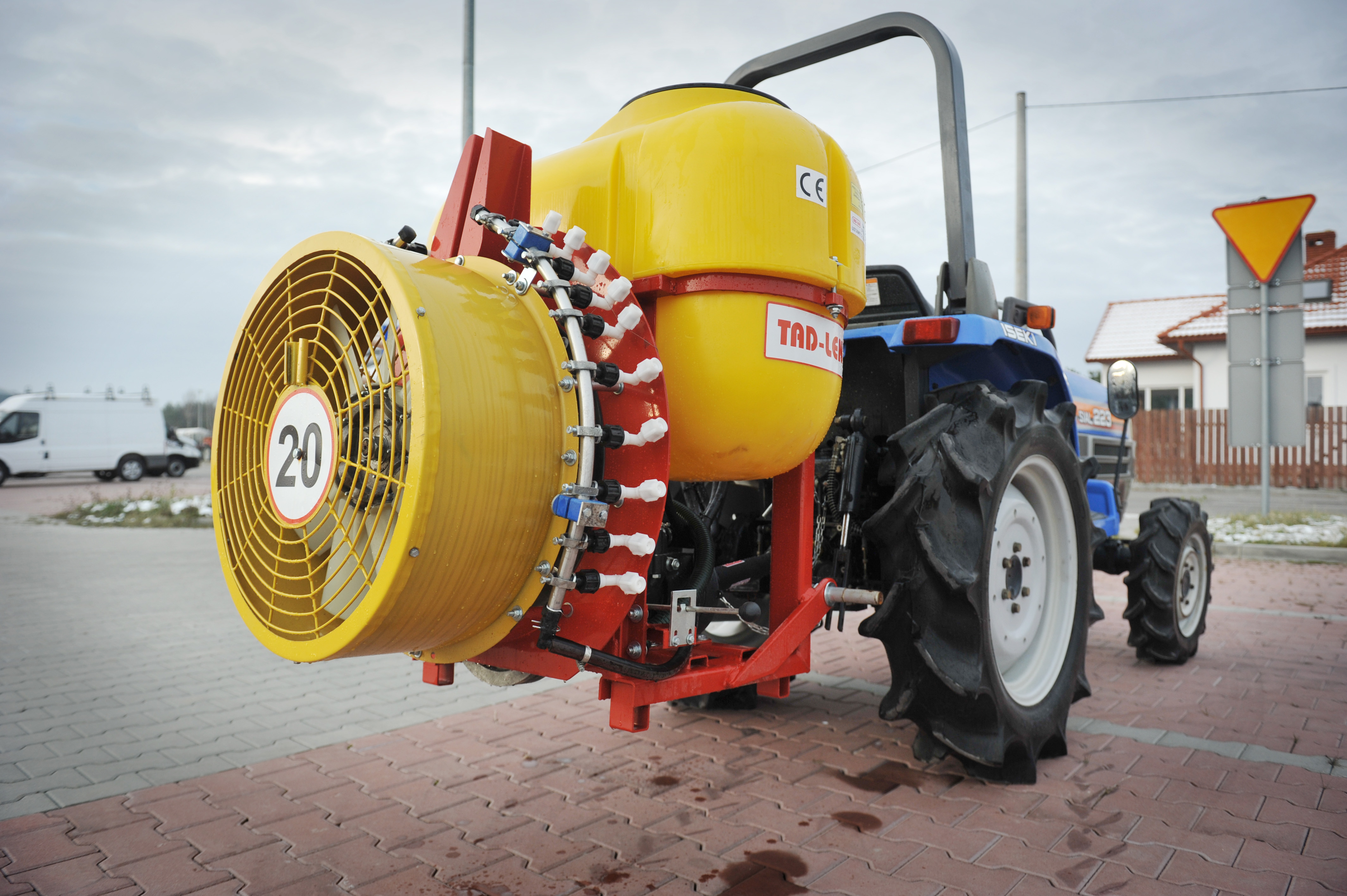Iseki SIAL 223 orchard tractor, 4x4 22 HP + TAD-LEN orchard